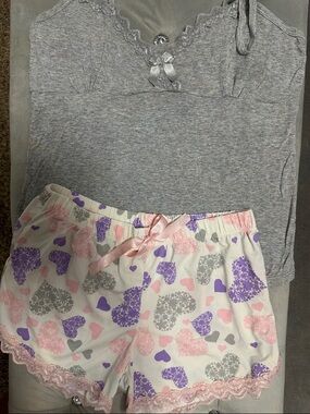 Gray Lace-Trim Cami and Heart-Print Shorts Pajama Set - Gray & Pink
